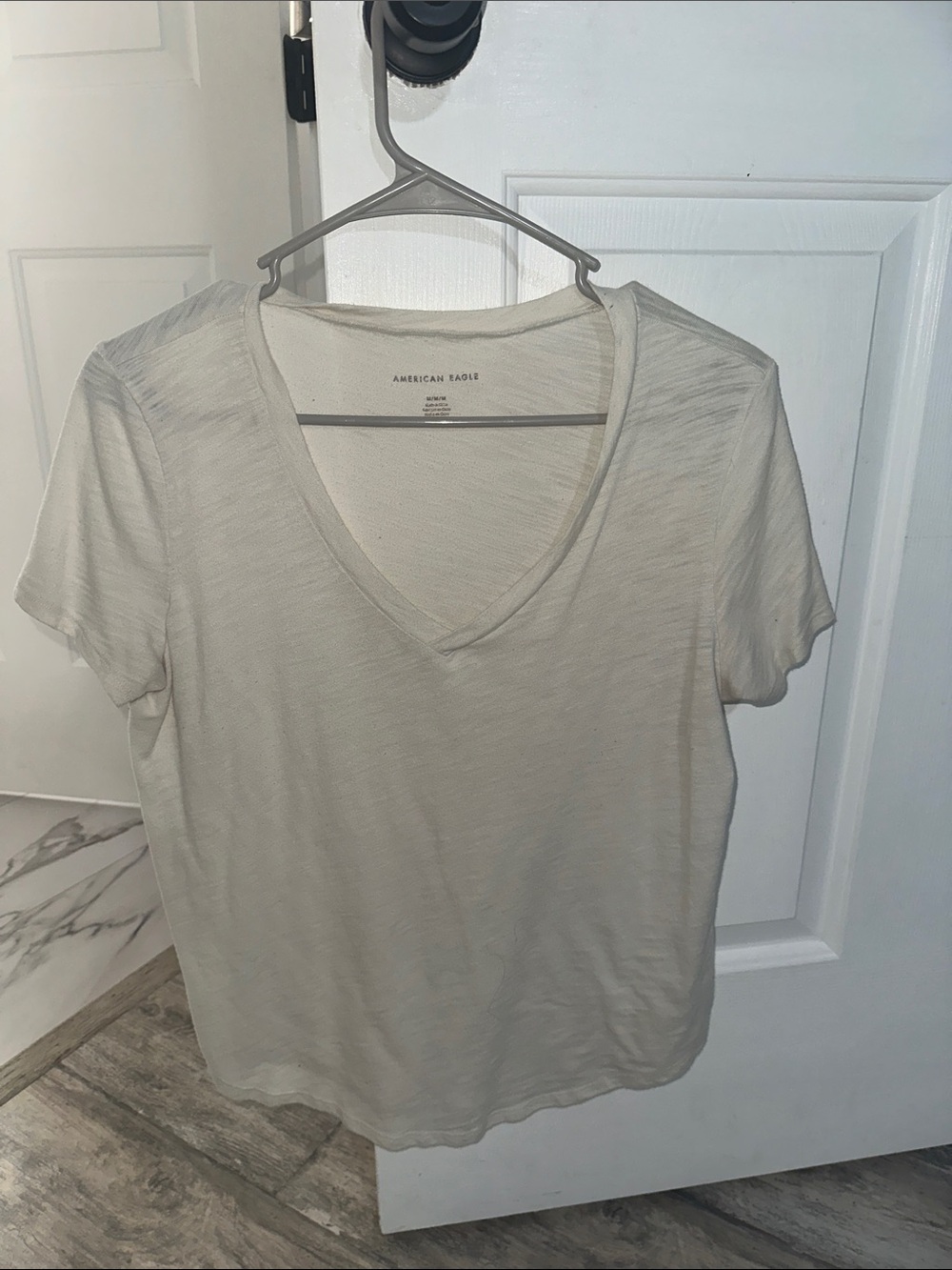 American Eagle Outfitters Women's V-Neck Tee